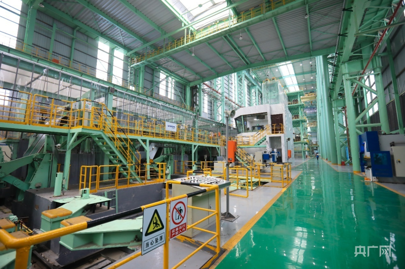 【央广网】湖南两会｜严立新：闯出传统制造业向现代化产业转型新路子(图2)